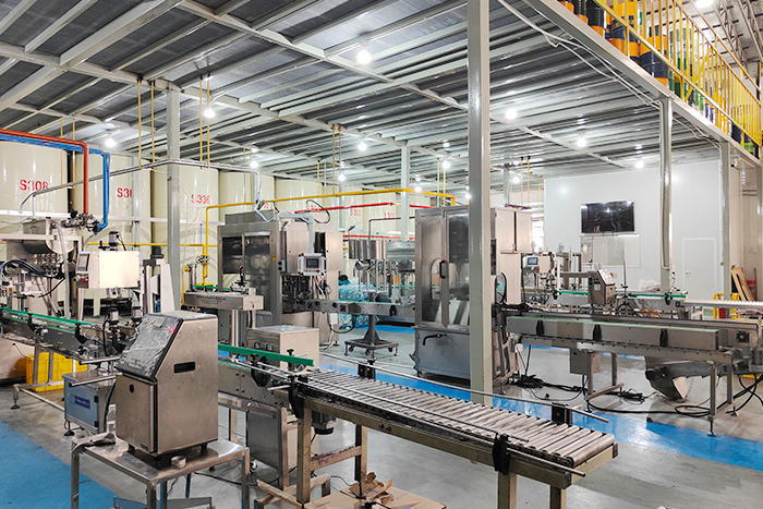 Producción de aceite lubricante de alta eficiencia con líneas de fabricación automatizadas